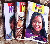 Dreimal APA-Reiseführer Nepal