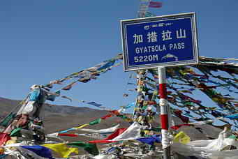 Auf dem 5220 Meter hohen Gyaltso-Pass
